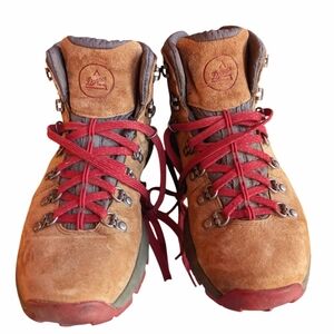 EUC Danner Mountain 600 Hiking Boots Brown/Red Laces